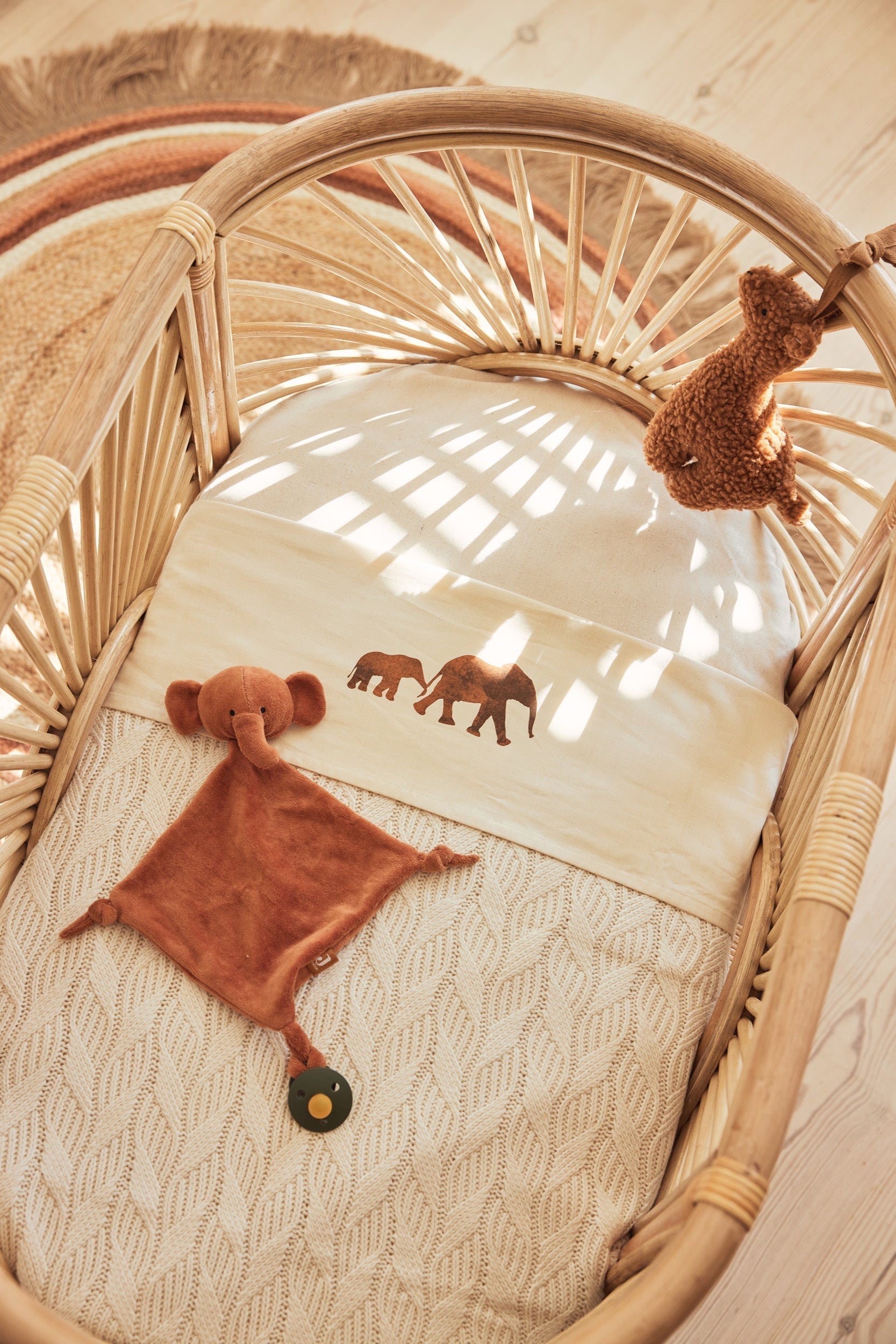 How to Make Your Baby’s Bed