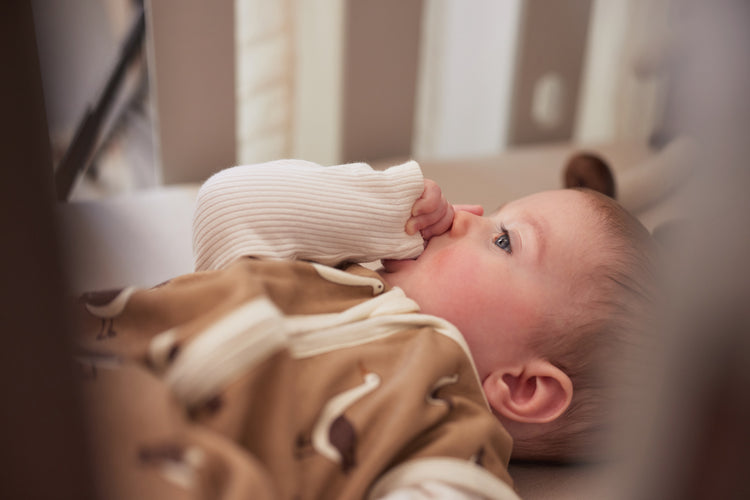Wanneer en hoe begin je met het creëren van een slaapritme bij je pasgeboren baby?